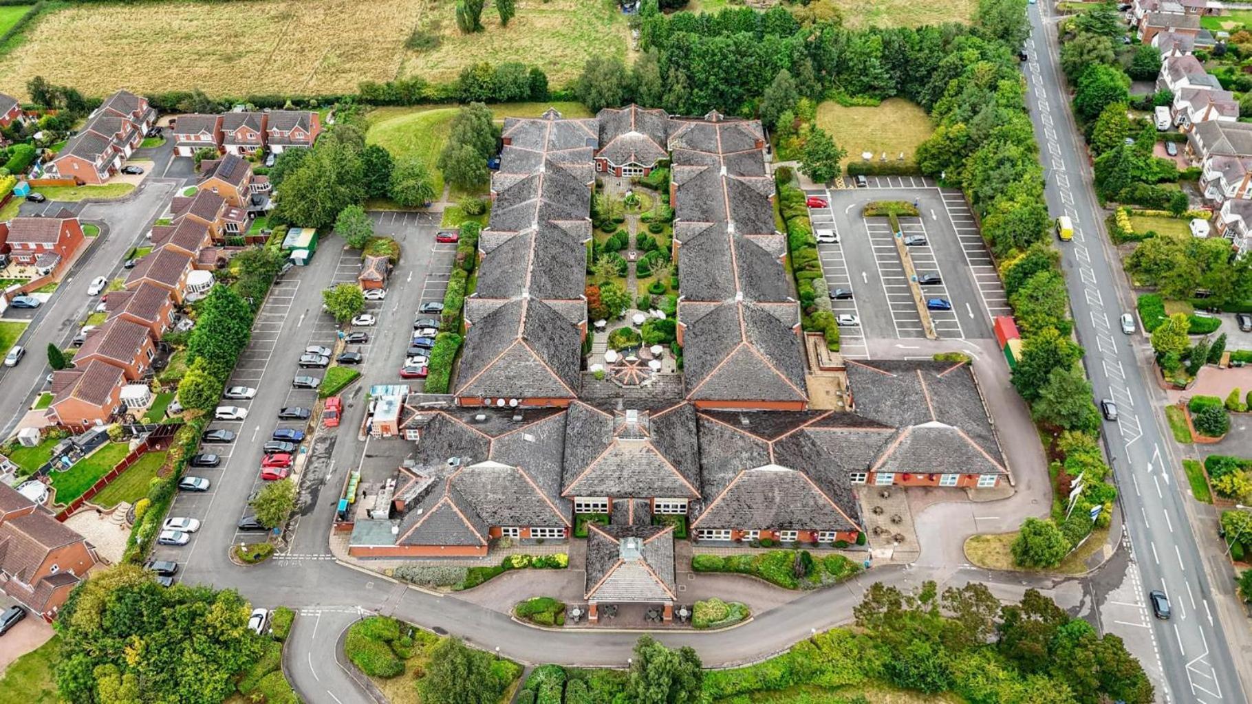 Bromsgrove Hotel And Spa Екстериор снимка